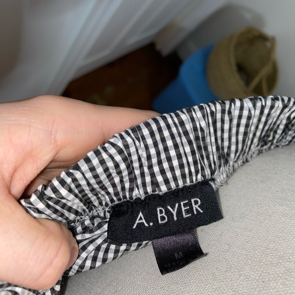 Amy byer off the shoulder top - Picture 3 of 3